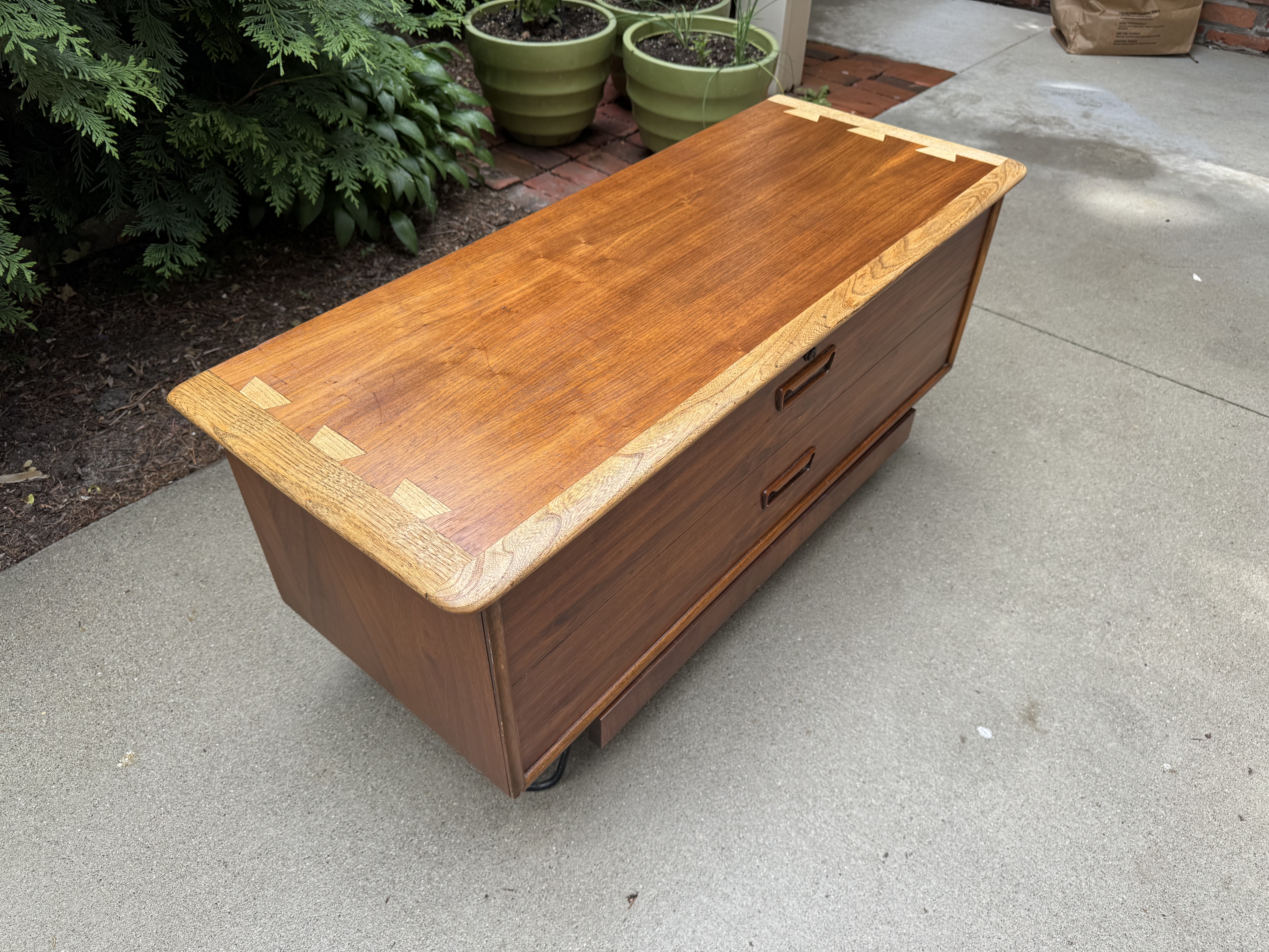 Lane Acclaim Cedar Chest